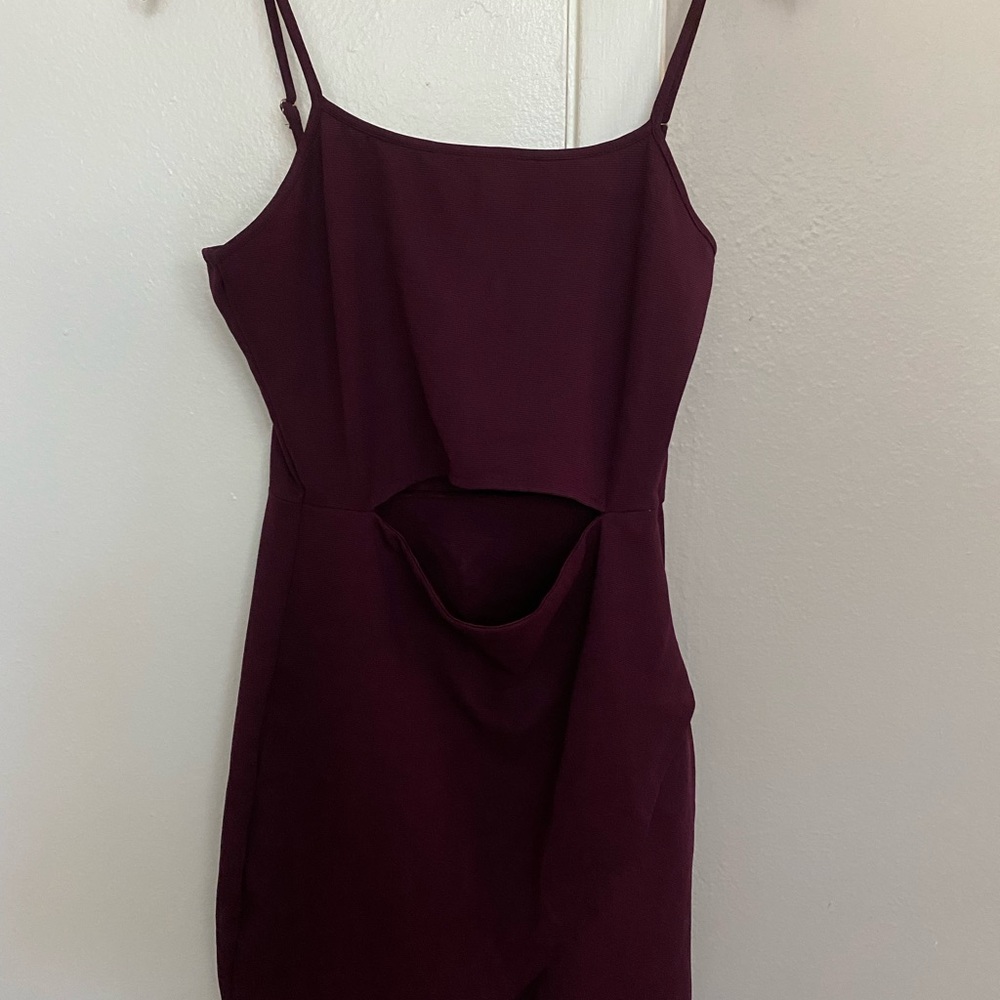 Women's Sleeveless Cutout Midi Dress in Deep Plum
